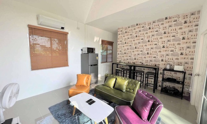 San Pa Thong House | Homerent @ Sariam Lake Chiang Mai