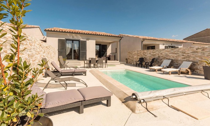 Lozari Villa | Homerez - 100 m away from the beach! Nice villa for 4 ppl. with swimming-pool