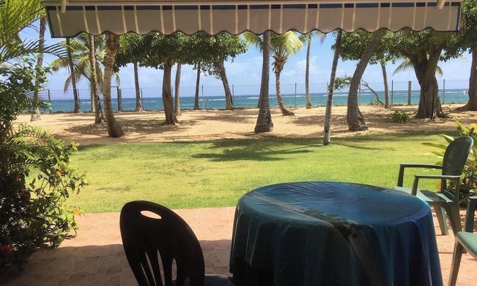 Morel Apartment | Homerez - 1BR flat with sea view in Le Moule.