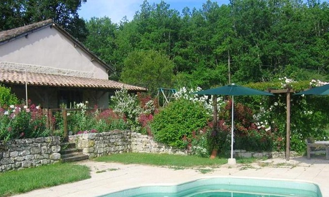 Castelnau-Montratier-Sainte-Alauzie Villa | Homerez - Amazing villa for 14 ppl. with swimming-pool at Castelnau-Montratier