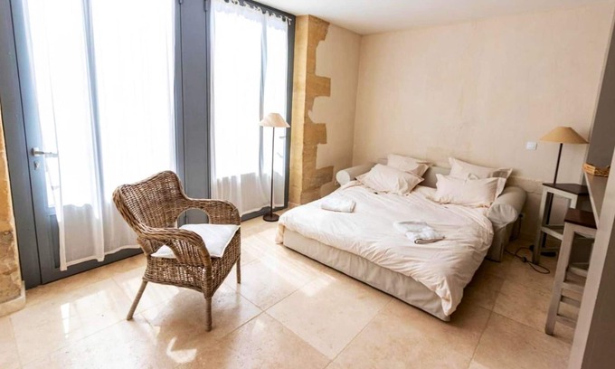 Cons-la-Grandville Apartment | Homerez - Amazing apartement for 4 ppl. with terrace at Cons-la-Grandville
