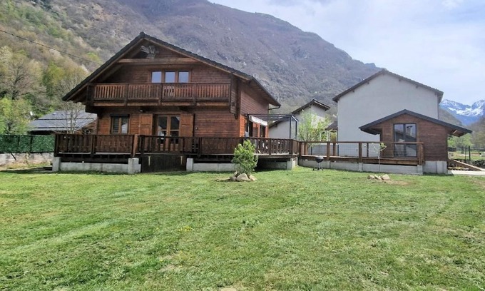 Orlu Ski Chalet | Homerez - Amazing chalet for 10 ppl. with jacuzzi, terrace and balcony at Orlu