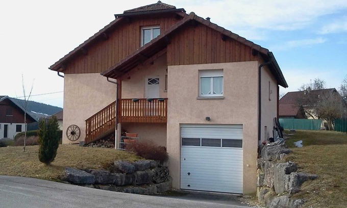 Saint-Point-Lac Apartment | Homerez - Apartment in Saint-Point-Lac