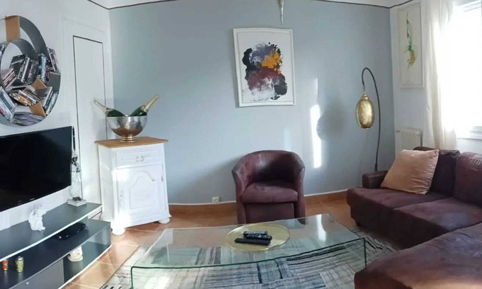 Saint-Assiscle Apartment | Homerez - Apartment in Perpignan
