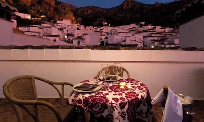 Ubrique Apartment | Homerez - Apartment Ubrique, mountain view