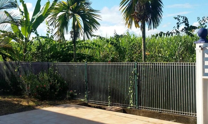 Petit-Canal Apartment | Homerez - Appartement 7 km away from the beach for 2 ppl. at Petit-Canal