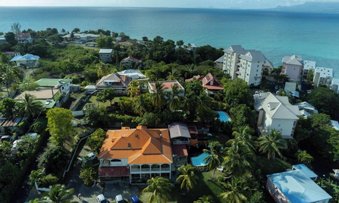 L'Houezel Apartment | Homerez - Apt in Gosier with pool