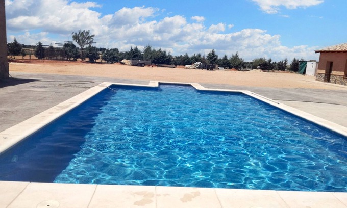 Villarrobledo Apartment | Homerez - Apt. Villarrobledo, pool