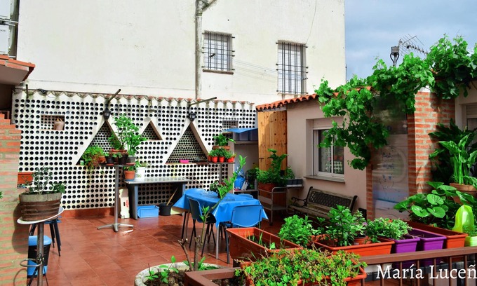 Distrito Centro-Casco-Antiguo Apartment | Homerez - Beautiful appartement for 4 ppl. with terrace at Cáceres