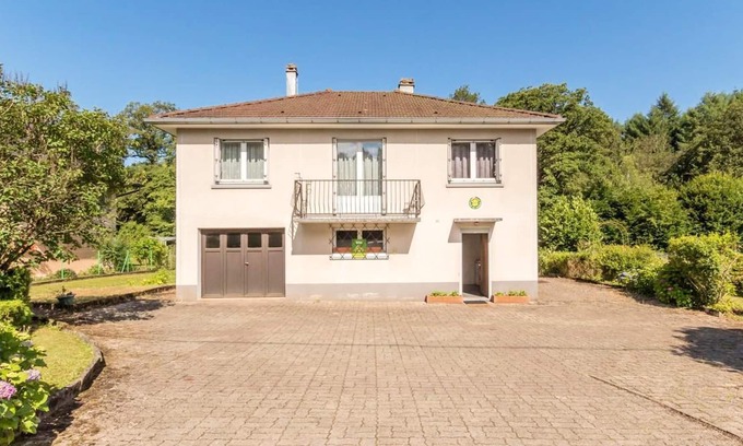 Champagney House | Homerez - Beautiful house for 5 ppl. with balcony at Champagney