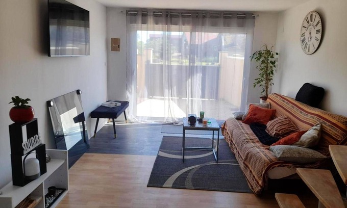 Brevonnes House | Homerez - Beautiful house for 4 ppl. with garden and terrace at Brévonnes