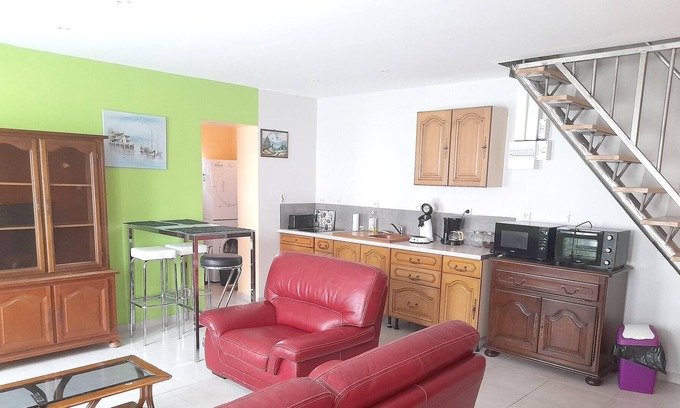 Calais House | Homerez - Beautiful house for 3 ppl. with garden and terrace at Calais