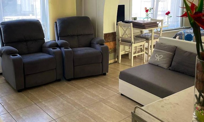Roux Apartment | Homerez - Beautiful studio for 4 ppl. with terrace at Charleroi