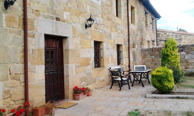 Cillamayor Apartment | Homerez - Beautiful studio for 3 ppl. with terrace at Menaza