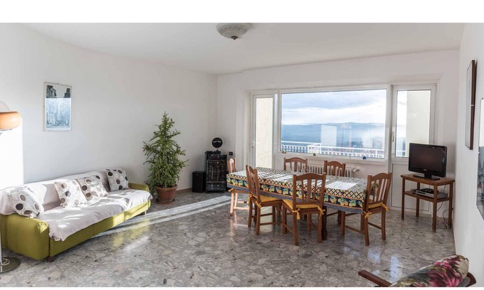Recanati Old Town Apartment | Homerez - Big appartement 8 km away from the beach for 11 ppl. at Recanati