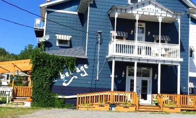 Sainte-Angele-de-Merici Apartment | Homerez - Amazing appartement 13 km away from the beach for 5 ppl.