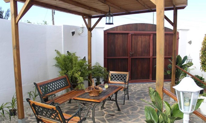 La Mancha Ski Chalet | Homerez - Chalet 2 km away from the beach for 4 ppl. at Icod de los Vinos