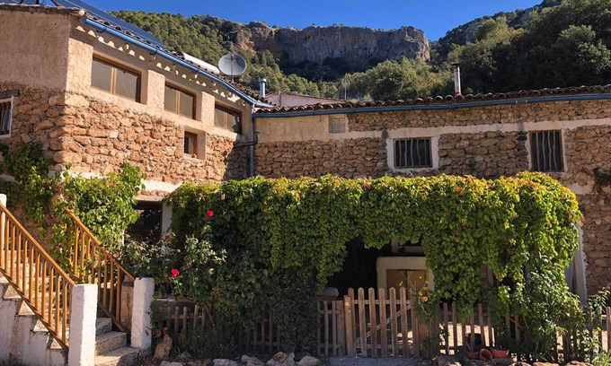 Beas de Segura Ski Chalet | Homerez - Chalet for 12 ppl. with swimming-pool and terrace at Beas de Segura