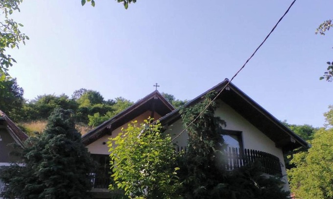 Sibiel Ski Chalet | Homerez - Chalet in Sibiel, mountain and lake views