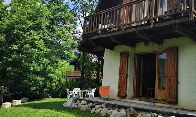 Allos Ski Chalet | Homerez - Charming Chalet in Allos with View