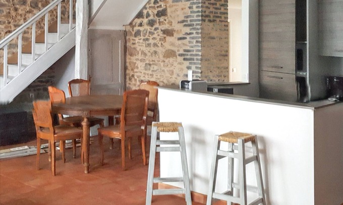 La Porcherie House | Homerez - Charming House in La Porcherie, pool