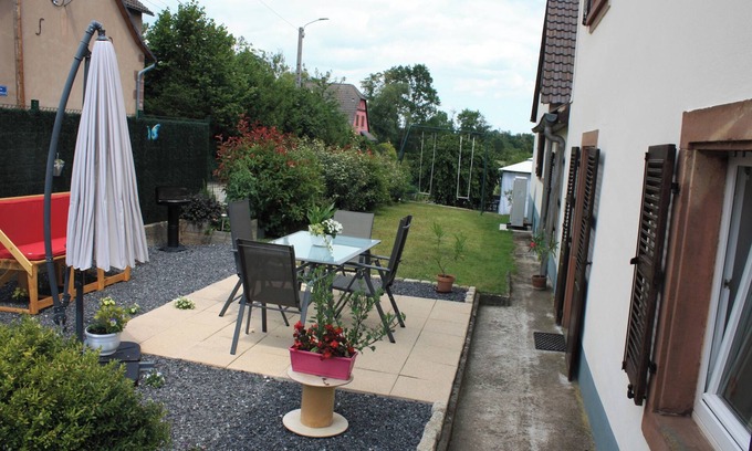 Gottenhouse House | Homerez - Charming House in Gottenhouse + Garden