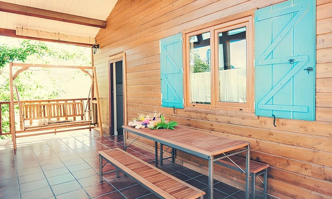 Canamero House | Homerez - Charming house in Cañamero with shared pool