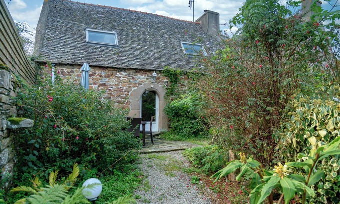 Guimaec House | Homerez - Charming House in Guimaëc, Sea View