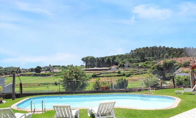 Vila Nova de Famalicao House | Homerez - Charming House in Requião with Shared Pool