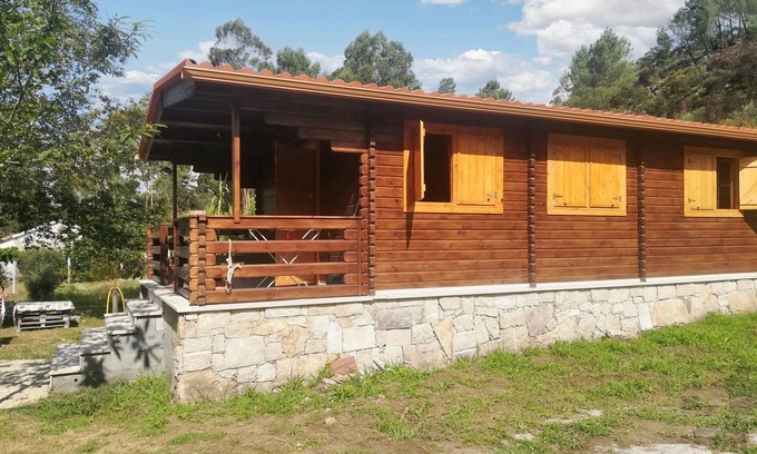 Ponte da Barca Ski Chalet | Homerez - Comfortable Chalet in Froufe with Garden