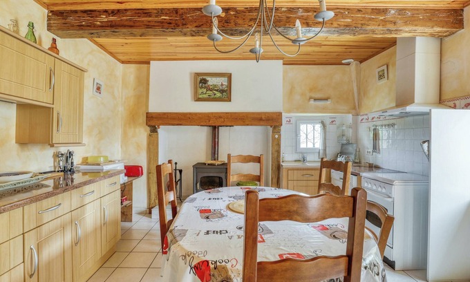 Puycelci House | Homerez - Comfortable House in Puycelsi with Garden and Terrace