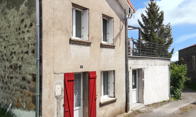 Vergezac House | Homerez - Comfortable House in Vergezac with Terrace