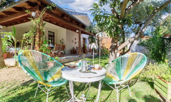 Tollo Apartment | Homerez - Cosy apartment in Tollo with garden