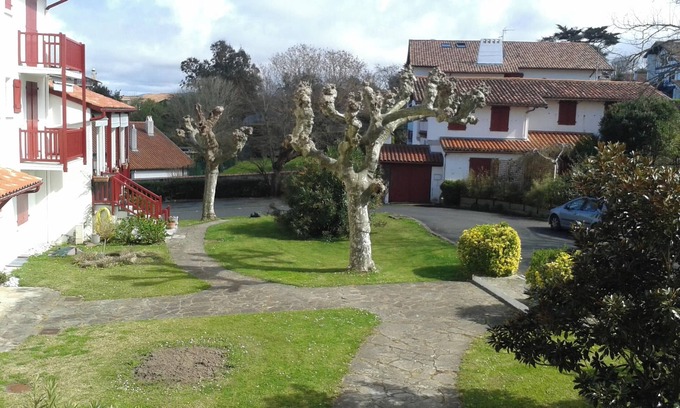 Guethary Apartment | Homerez - Cozy studio in Guéthary 30 m² with relaxing balcony