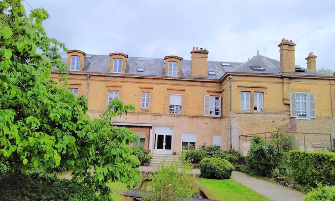 Sedan Apartment | Homerez - Cozy Studio in Sedan with Fenced Garden 22 m²