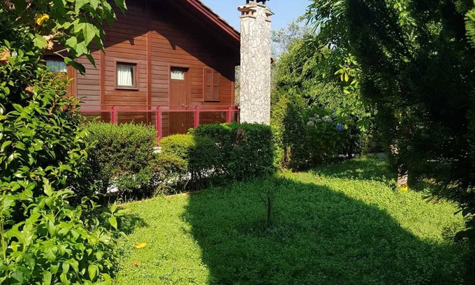 Ourem Apartment | Homerez - Cozy studio with balcony in Matas 20 m² and jacuzzi