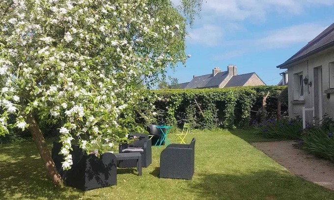 Saint-Meloir-des-Ondes House | Homerez - House in Saint-Méloir-des-Ondes