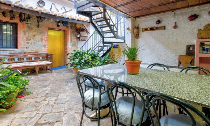 Puebla de Don Rodrigo House | Homerez - House in Puebla de Don Rodrigo