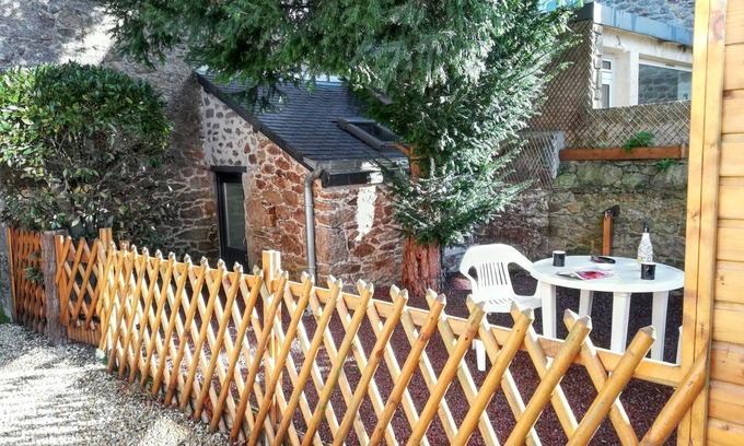 Saint-Jacut-de-la-Mer House | Homerez - House in Saint-Jacut-de-la-Mer