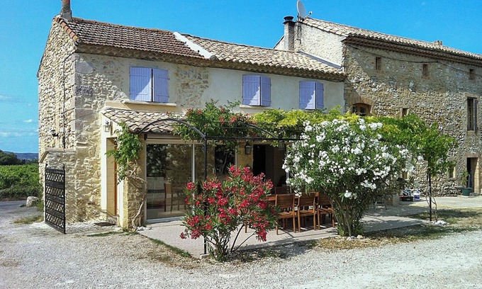 Saint-Victor-la-Coste House | Homerez - House in Saint-Victor-la-Coste