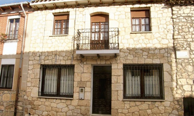 Banos de Valdearados House | Homerez - House in Baños de Valdearados