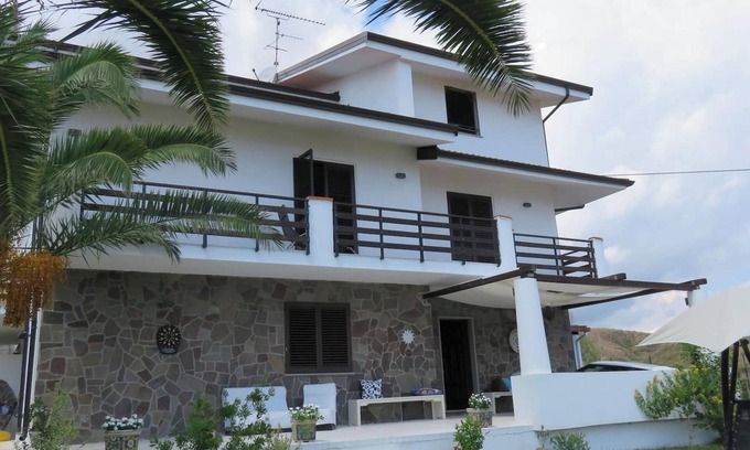 Brancaleone Marina House | Homerez - House Brancaleone Marina