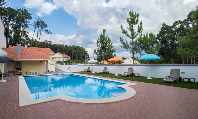 Leiria House | Homerez - House Boa Vista with pool