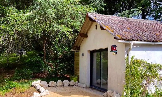 Chouzy-sur-Cisse House | Homerez - House for 2 ppl. with shared pool, sauna, jacuzzi, spa and garden