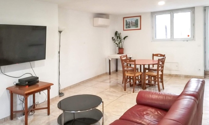 Crouy-sur-Ourcq House | Homerez - House in Crouy-sur-Ourcq.