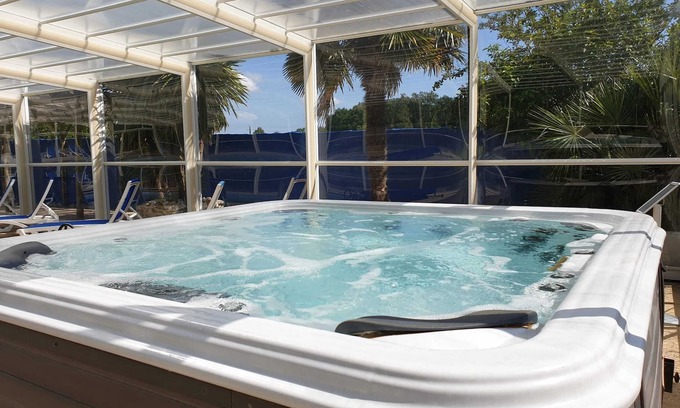 Meursac House | Homerez - House in Meursac with pool