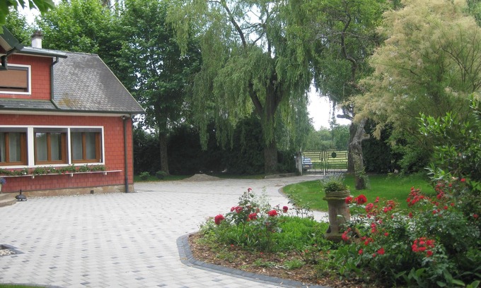 Sermersheim House | Homerez - House in Sermersheim with Garden