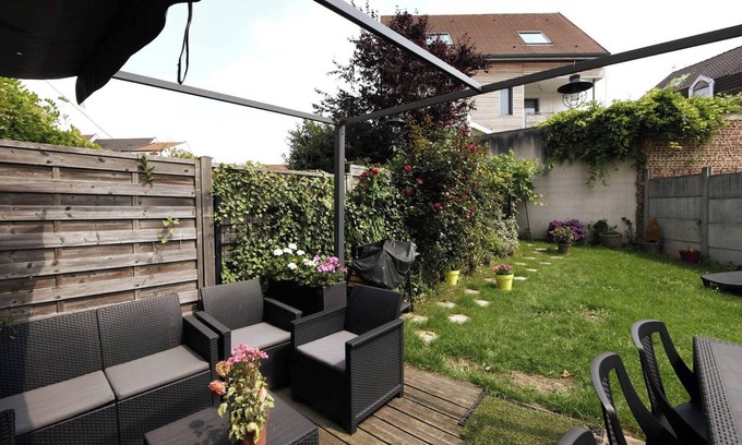 La Madeleine House | Homerez - House – La Madeleine