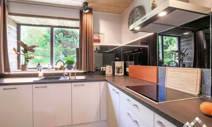 Leglise House | Homerez - House with garden in Léglise - Terrace and Wi-Fi