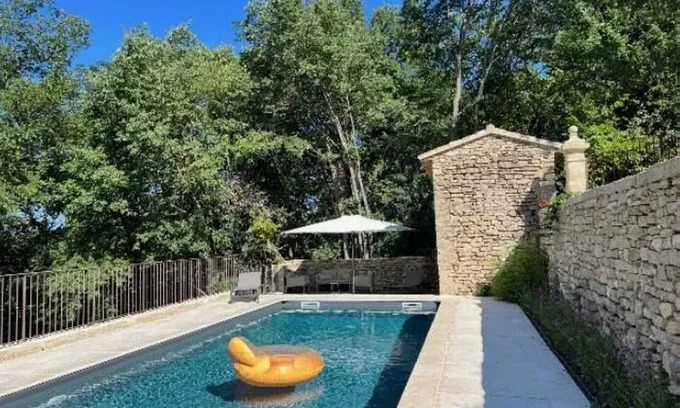 Menerbes Villa | Homerez - Luxurious Villa in Ménerbes + Private Pool